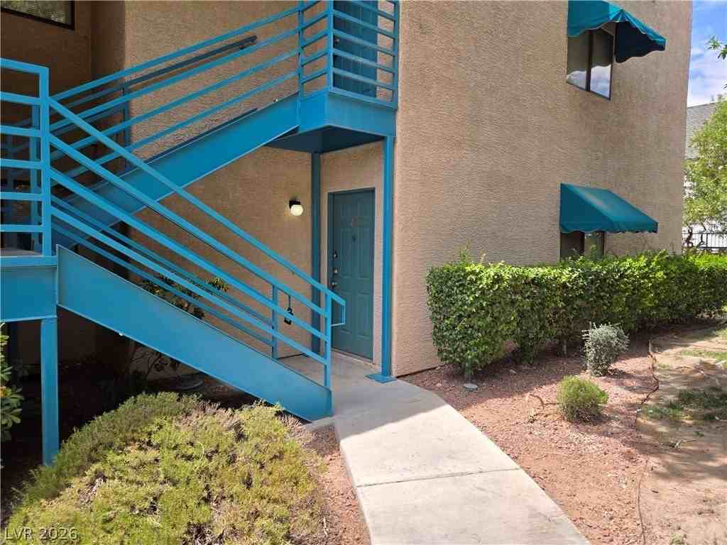 2180 Pinetop Ln #106 - Photo 3 of 18