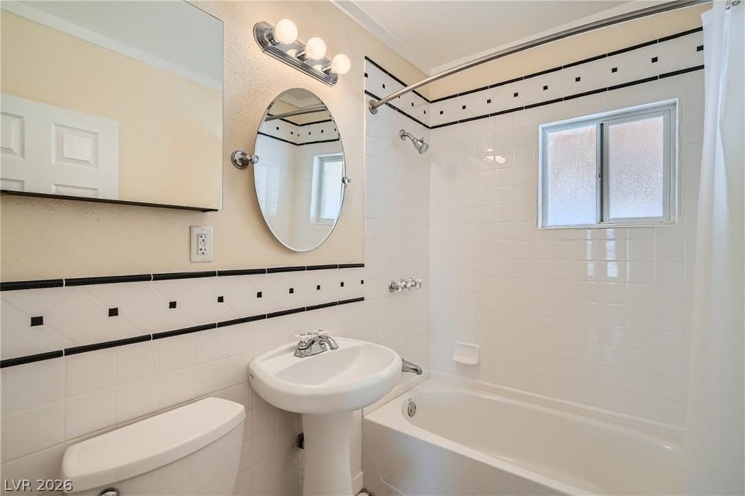 1933 Allen Ave - Photo 6 of 10