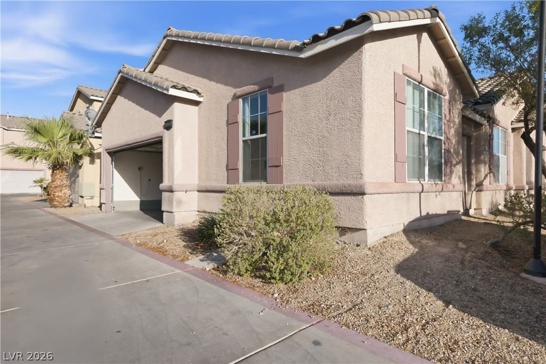 2529 Rainbow Cactus Ct - Photo 3 of 25