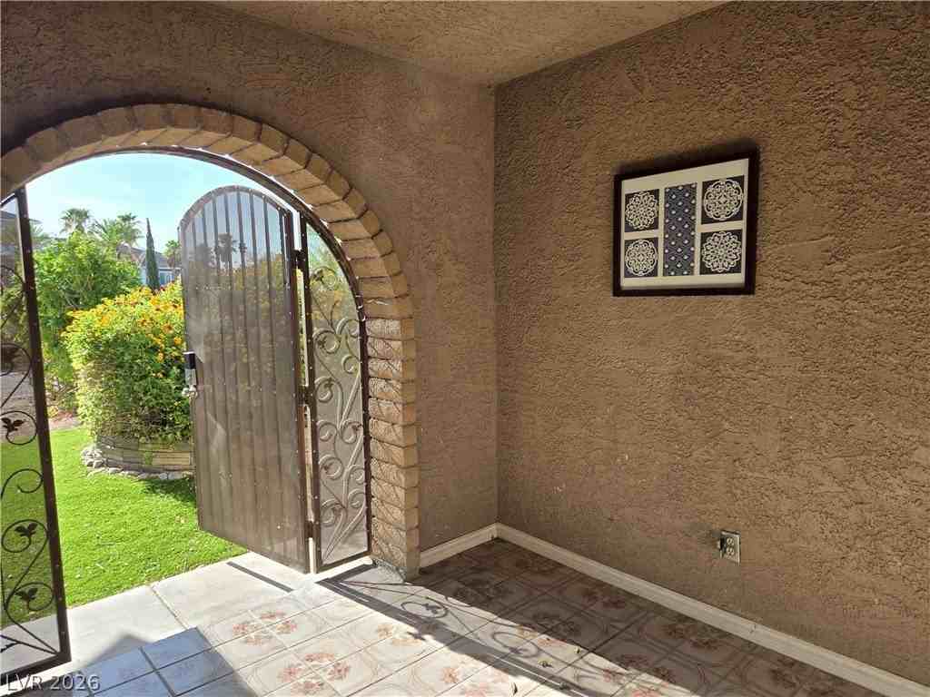 5945 N El Capitan Way - Photo 2 of 50