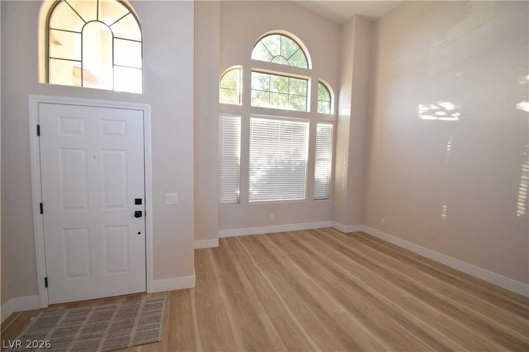 3059 Evening Wind St - Photo 3 of 38