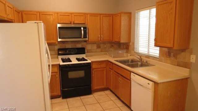 3640 Walnut Wood St - Photo 5 of 20