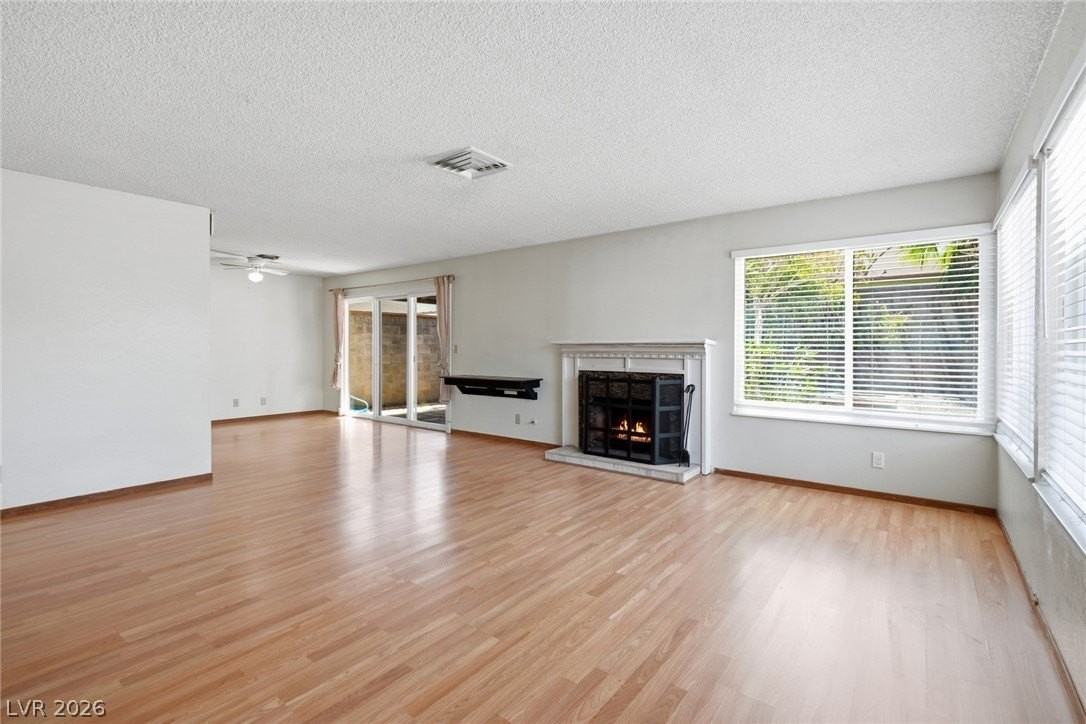 3971 Spring Leaf Dr - Photo 4 of 48
