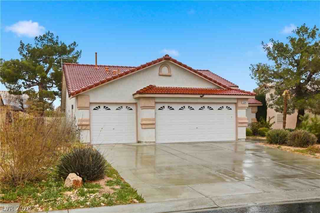 5204 Elm Grove Dr - Photo 3 of 35