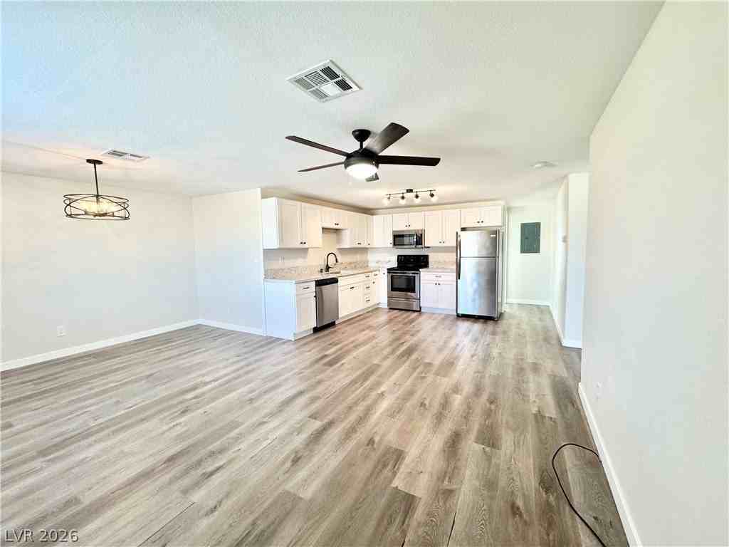 2081 S Dandelion St #4 - Photo 2 of 9