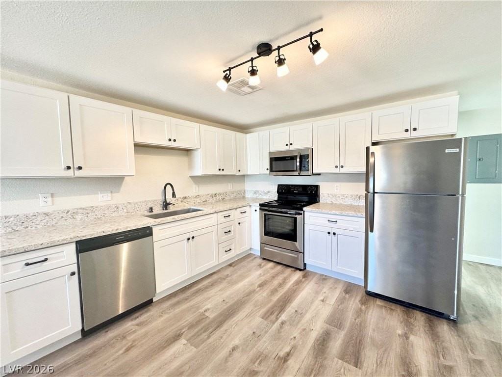 2081 S Dandelion St #4 - Photo 4 of 9