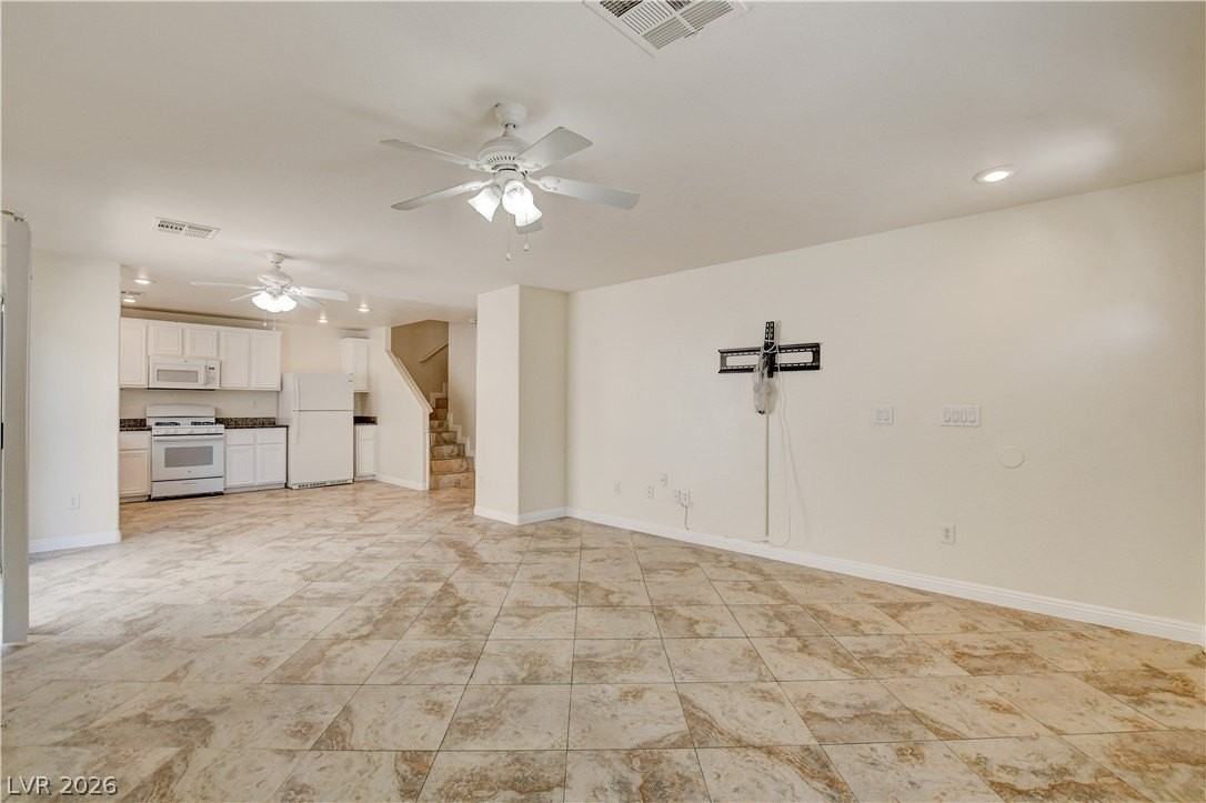4208 Perfect Drift St - Photo 4 of 50