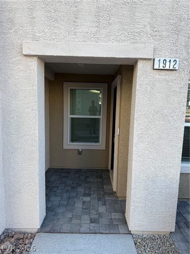 1912 Alouette Vista St - Photo 5 of 47