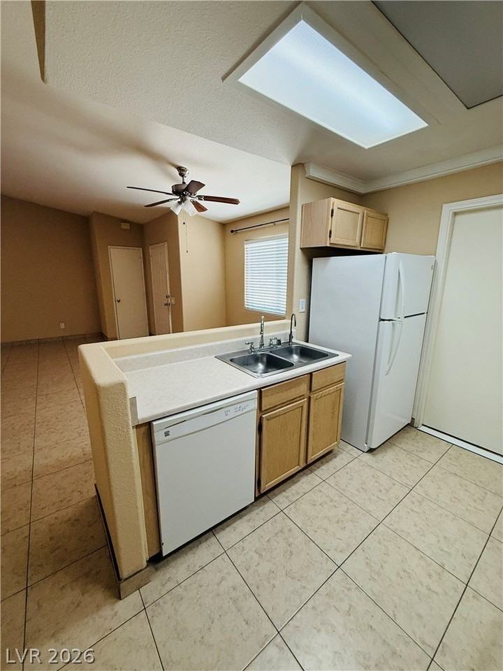 3690 Pahrump Valley Blvd - Photo 5 of 17