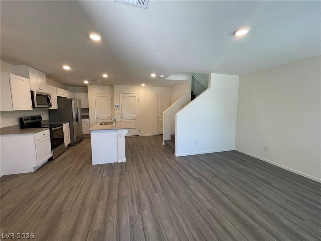 1923 Stanza Vista St - Photo 3 of 27