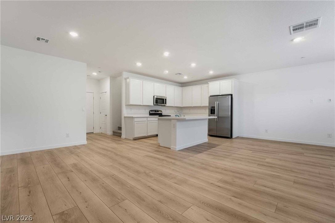 2558 Venetia Pointe St - Photo 5 of 23