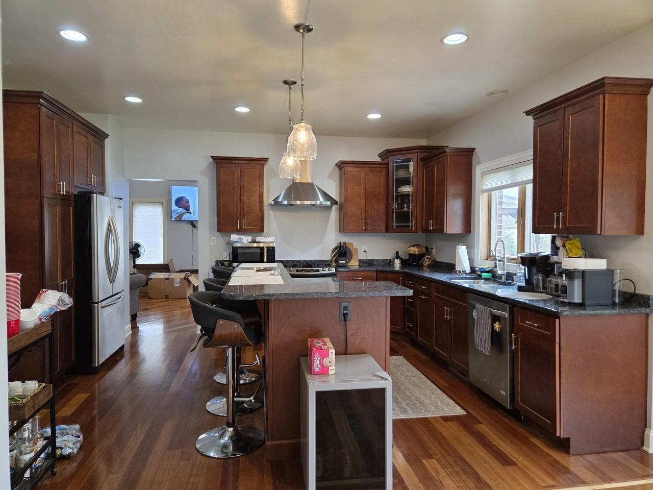 10260 Windsor Pl - Photo 7 of 21