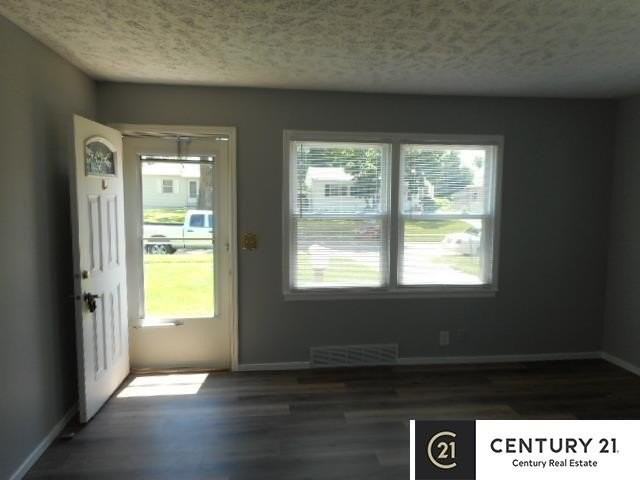 6066 H St - Photo 2 of 12