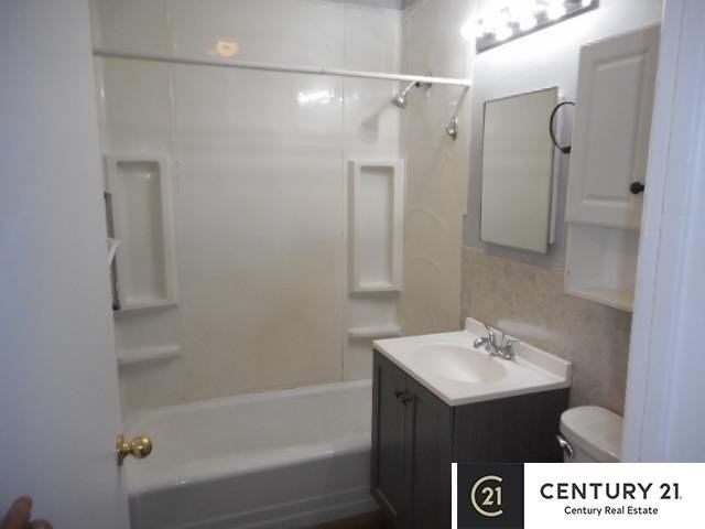 6066 H St - Photo 7 of 12