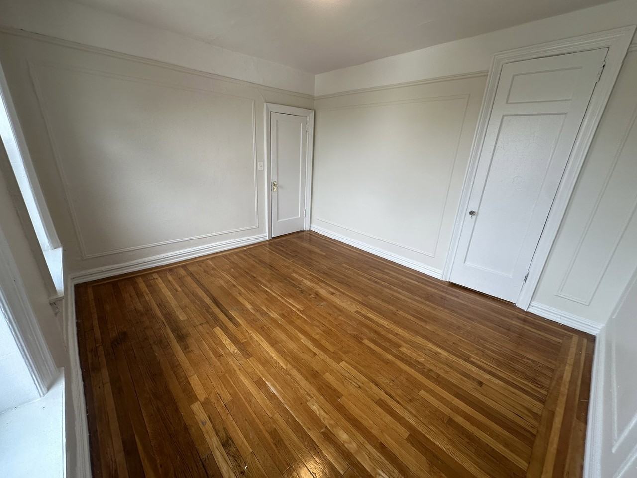 Hobart Ave #2D - Photo 3 of 8