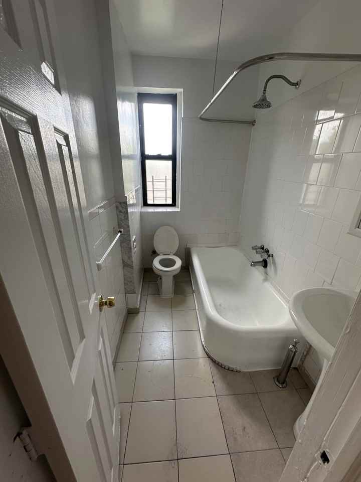 Hobart Ave #2D - Photo 5 of 8