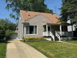 featured image of 907 Bruce St
