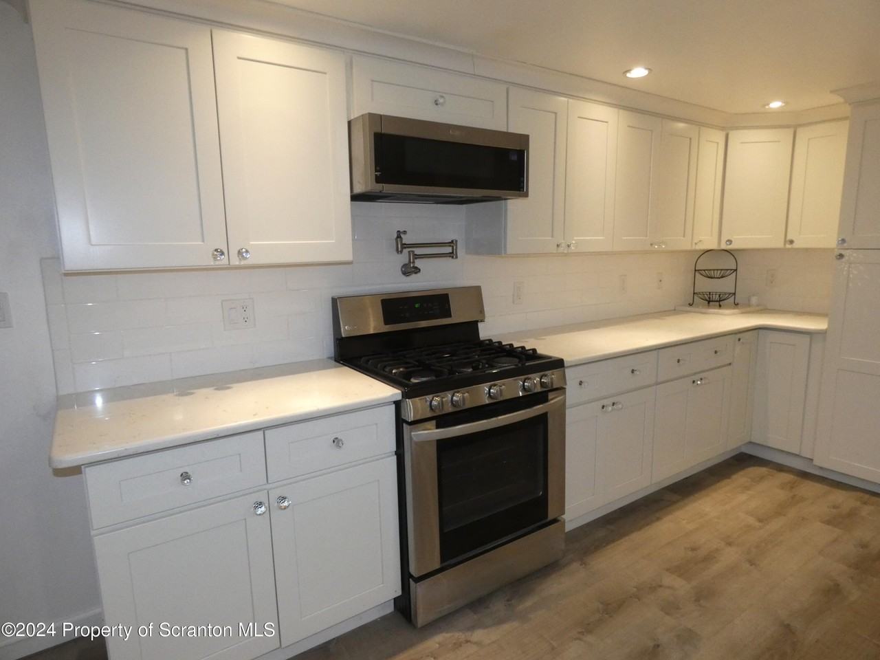 607 3rd Ave - Photo 6 of 46