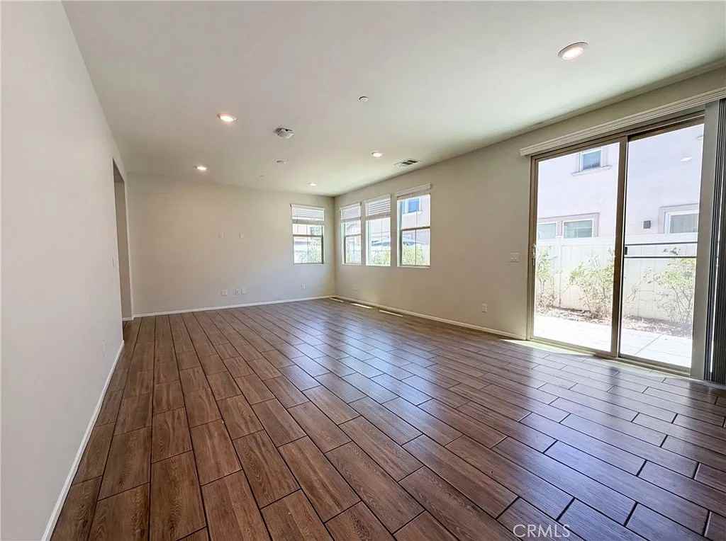 30401 Village Terrace Drive - Photo 3 of 12