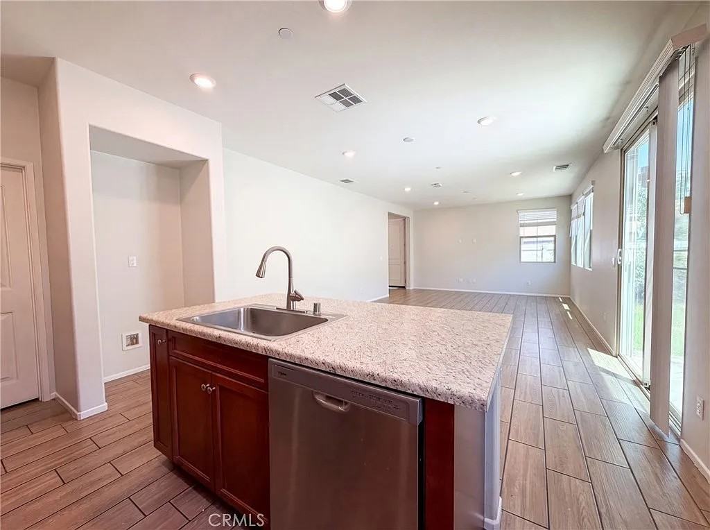 30401 Village Terrace Drive - Photo 4 of 12