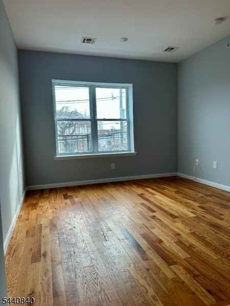201 Marshall St #6 - Photo 4 of 15