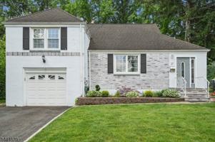 featured image of 27 Edgewood Ave