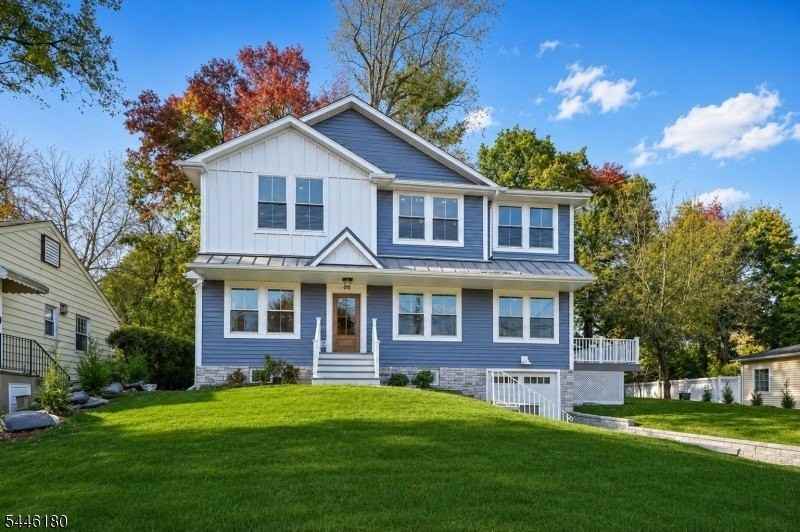 99 Ashwood Ave
