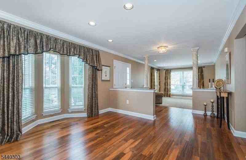 84 Constitution Way - Photo 3 of 18