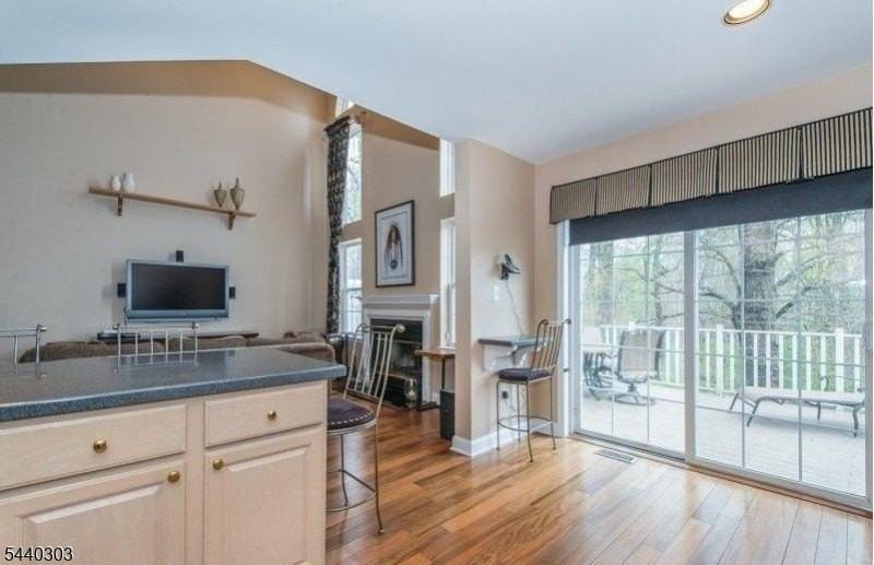 84 Constitution Way - Photo 7 of 18
