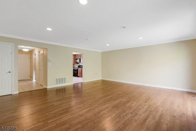 182 Wildflower Ln - Photo 7 of 30