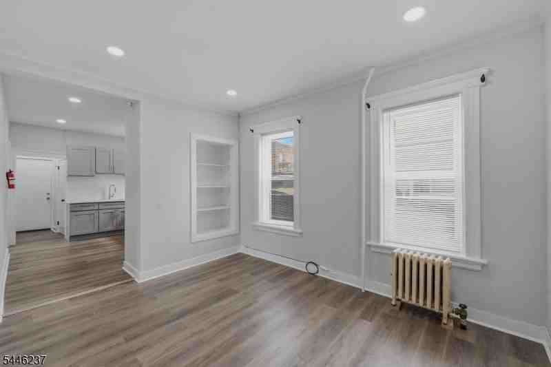 489 E 22nd St #1 - Photo 3 of 18