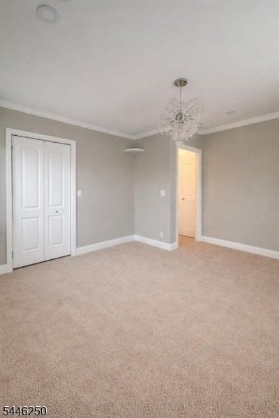 186 Christie Ave - Photo 5 of 8
