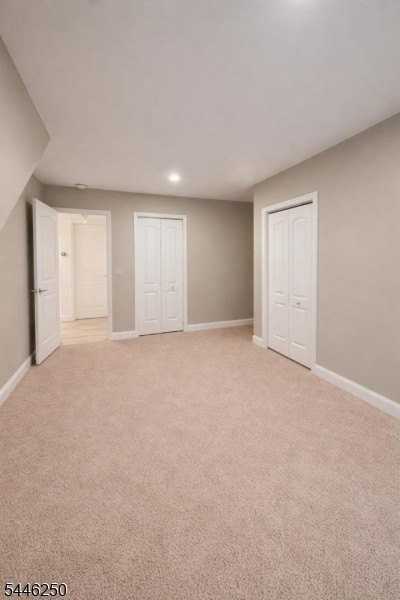 186 Christie Ave - Photo 6 of 8