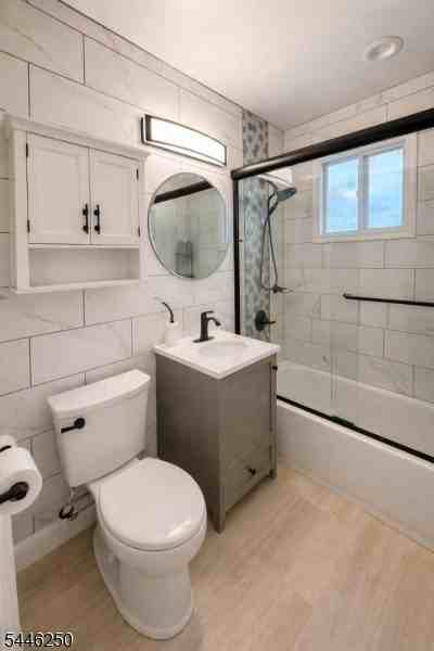 186 Christie Ave - Photo 7 of 8