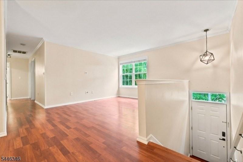 50 Pine St #I2 - Photo 2 of 17