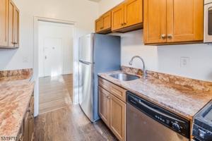 featured image of 10 N Ridgewood Rd #412