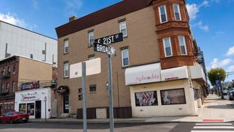444 Broadway #3R - Photo 1 of 1