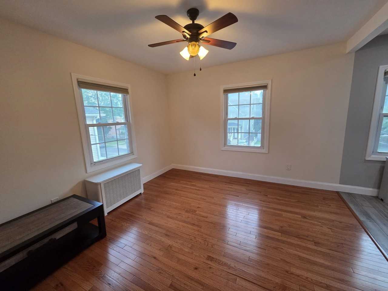16 Sidney Ave #2ndFL - Photo 5 of 13