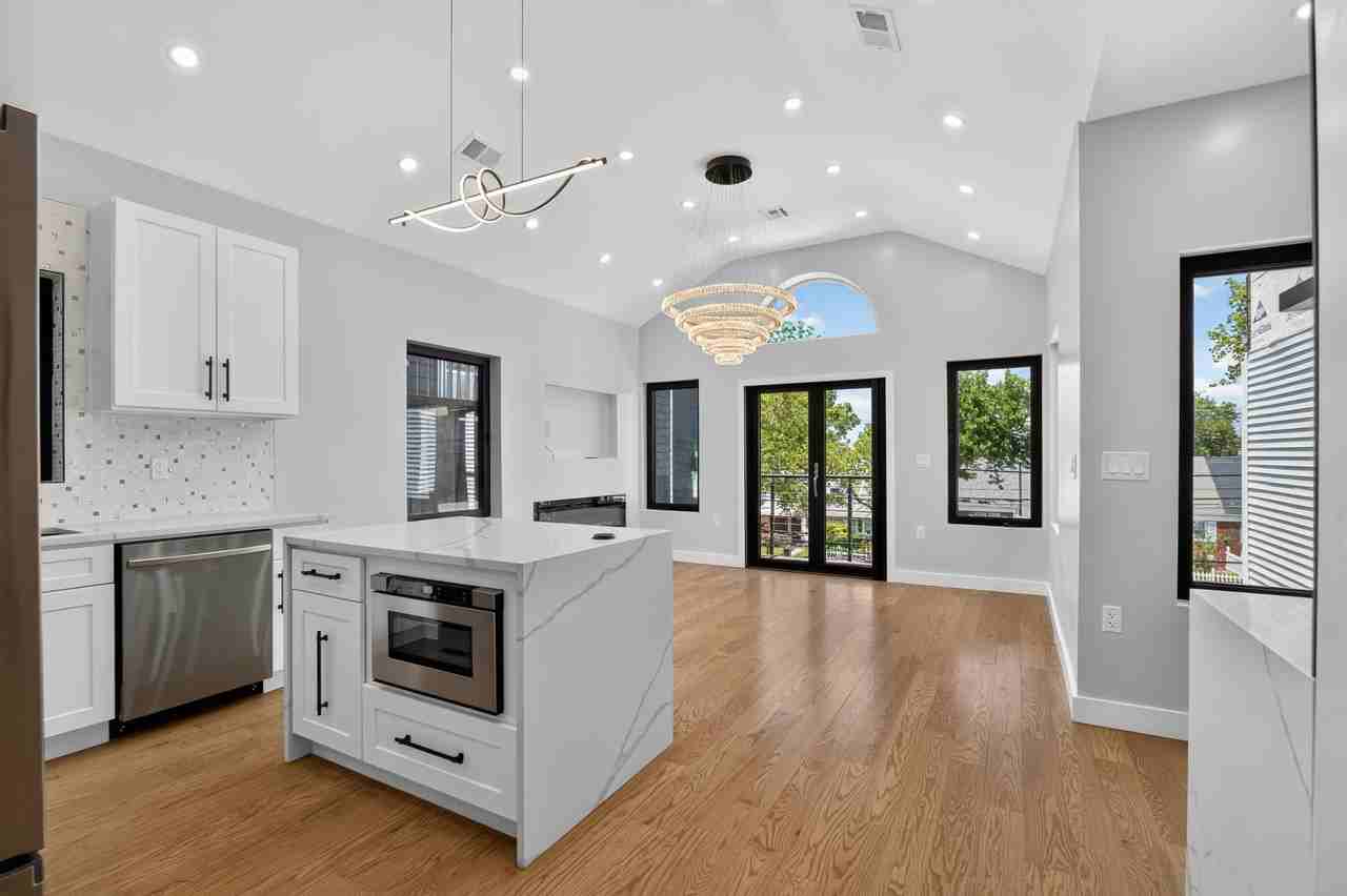 482 Kennedy Blvd #2 - Photo 3 of 25