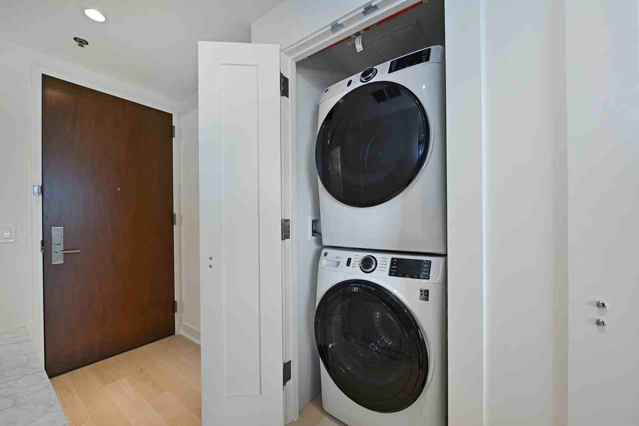 1000 Maxwell Ln #11J - Photo 6 of 18