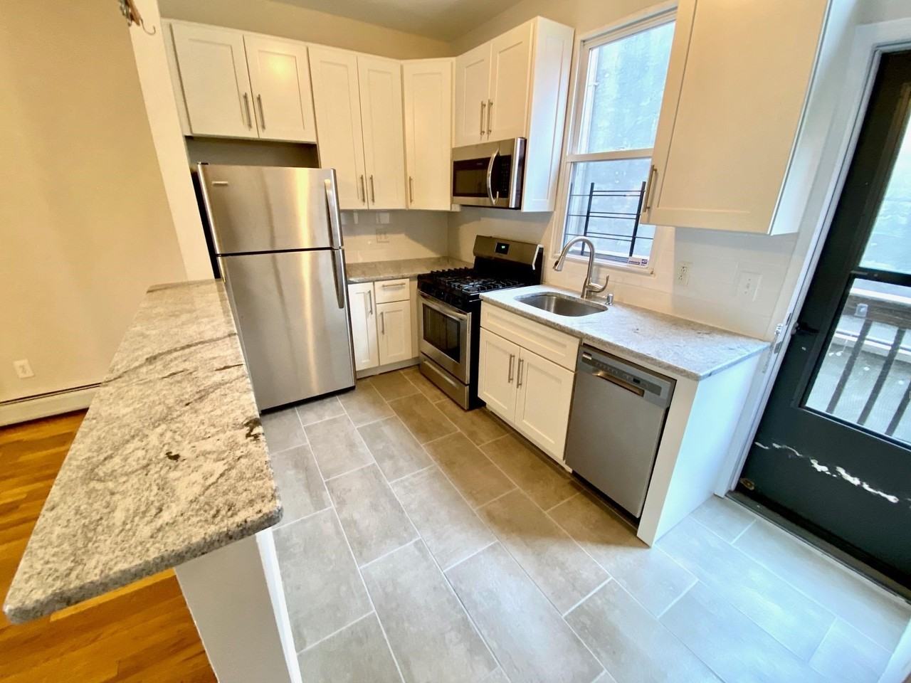Pavonia Ave - Photo 2 of 16