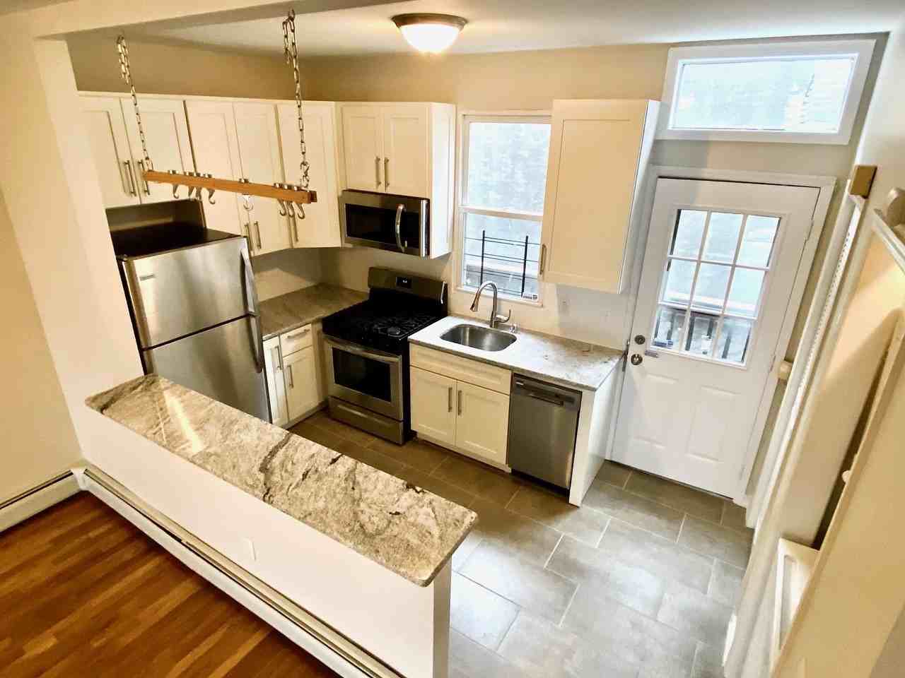 Pavonia Ave - Photo 3 of 16