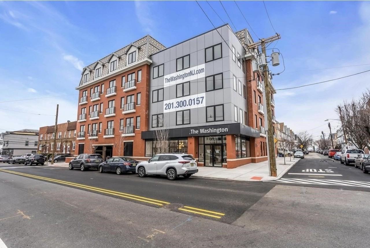 345 Avenue A #506