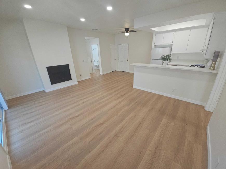 11469 Collins St - Photo 7 of 10