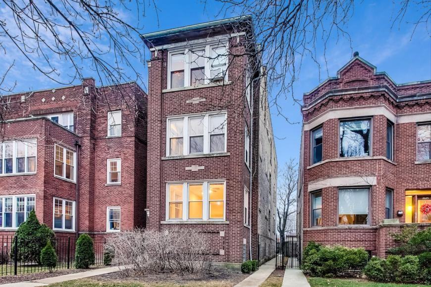 2621 W Leland Ave - Photo 3 of 6