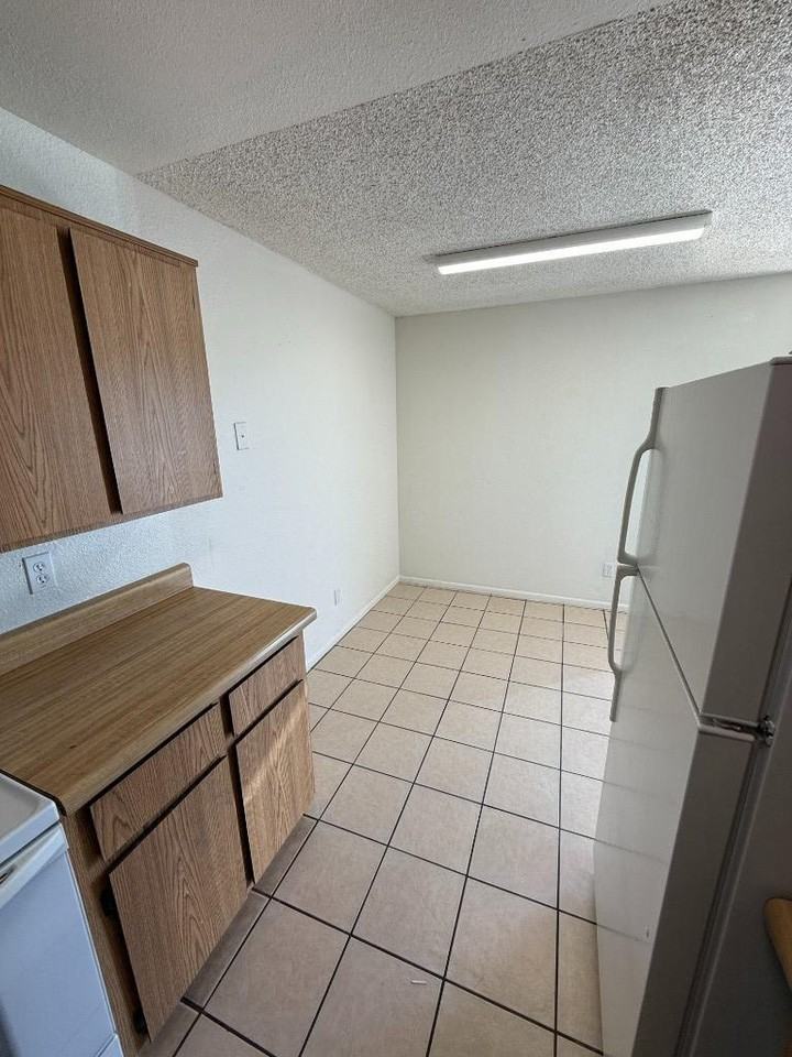 508 N Scott Ave - Photo 3 of 10