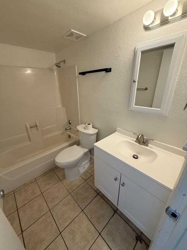 508 N Scott Ave - Photo 7 of 10