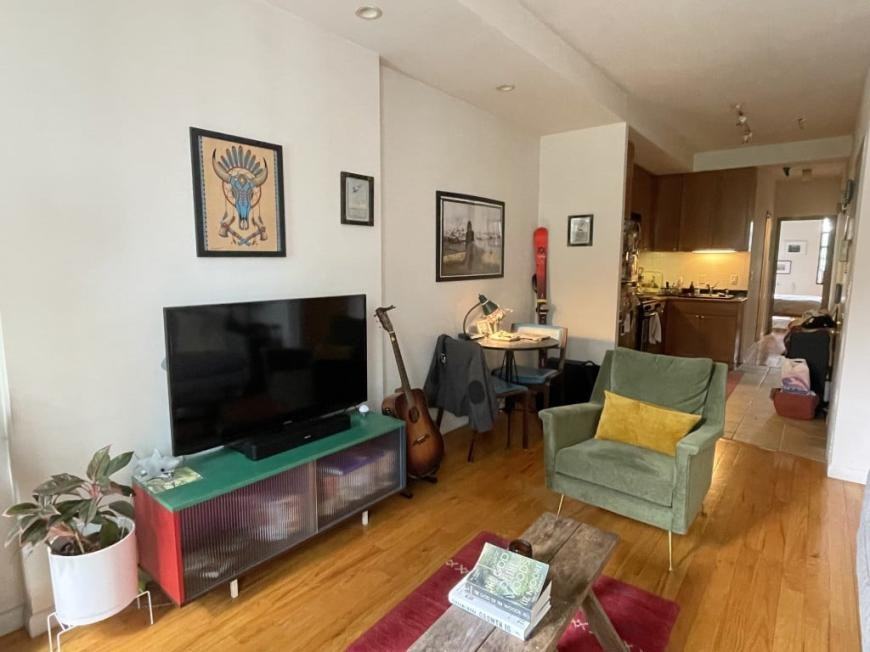 221 Van Brunt St - Photo 2 of 6