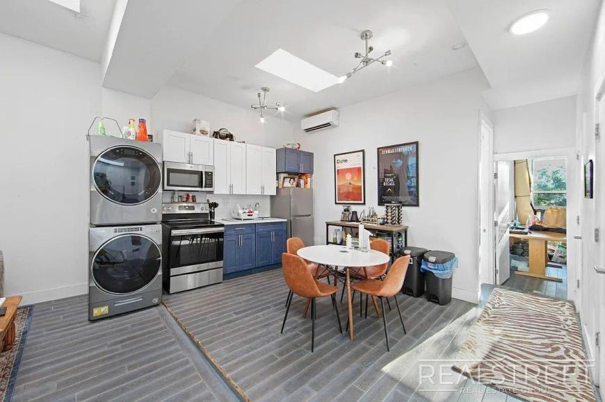 416 Rogers Ave - Photo 3 of 10