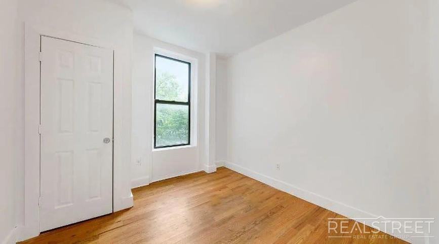 756 Marcy Ave - Photo 7 of 10